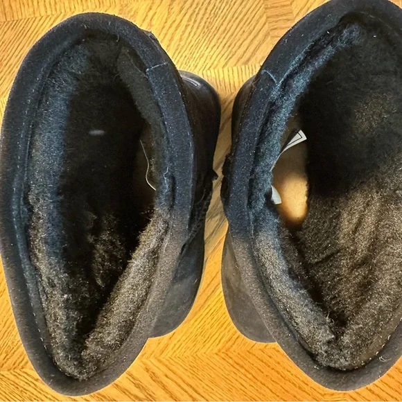 Bear paw Black Suede Boots with Buckle - Picture 5 of 6